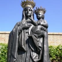 53 Statua in bronzo Madonna di Czestochowa Musei Vaticani - Giardini